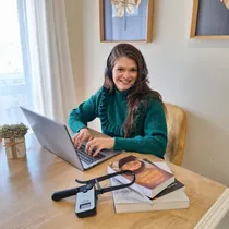 Ná Oliveira em atendimento online